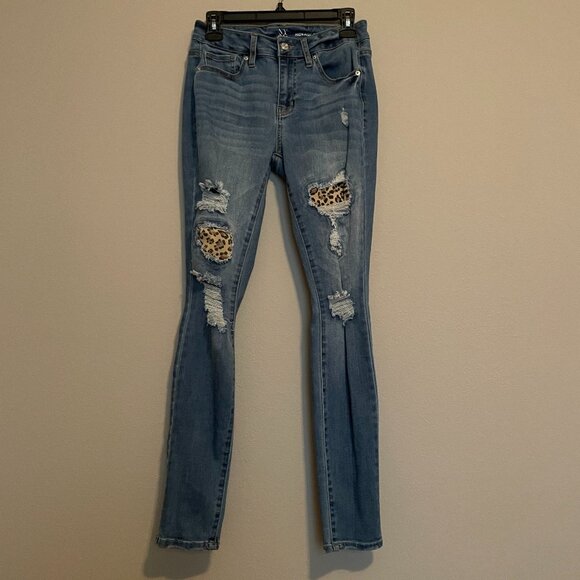 New York & Company, Size 2, Distressed Animal Print Patch, High Rise Skinny Jean - Picture 1 of 10